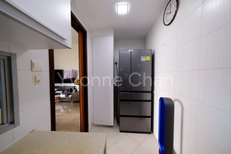 3 Bed Condo for Sale in  One Fort - Image 8